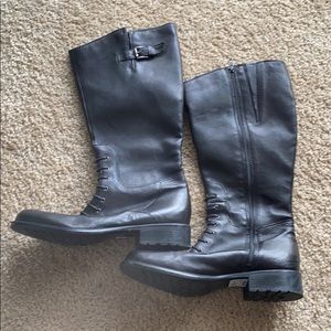 Clarks boots like new black leather